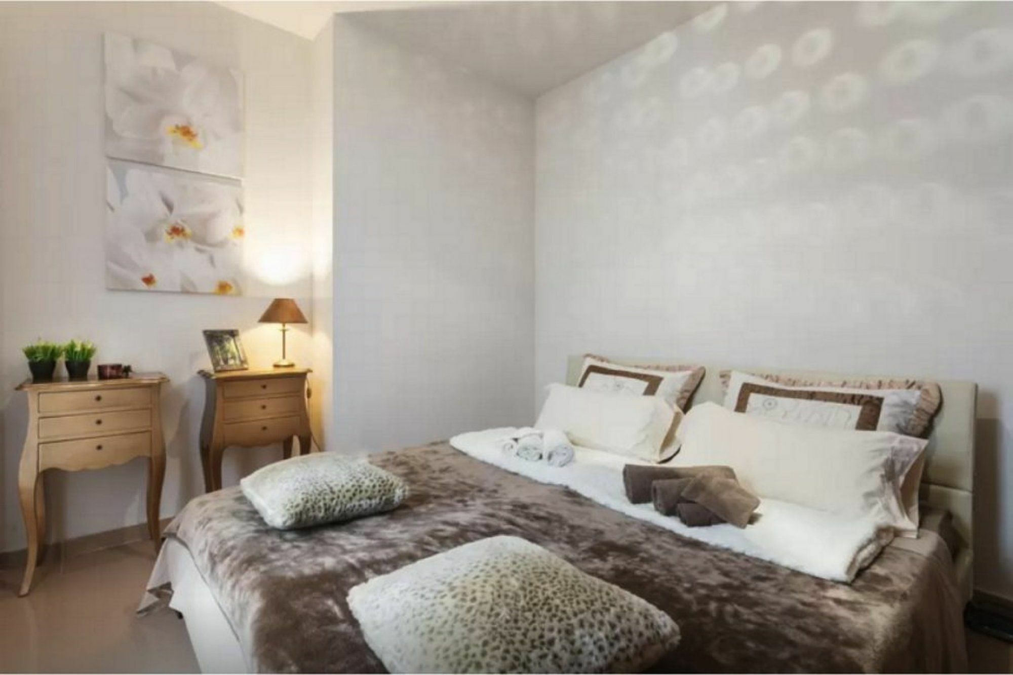 Pure Buddha Apartment Ситжес Екстериор снимка