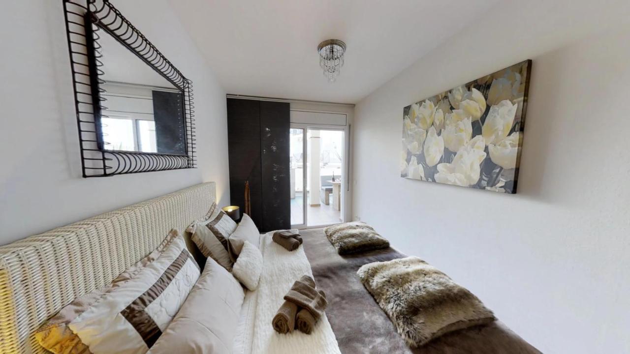 Pure Buddha Apartment Ситжес Екстериор снимка
