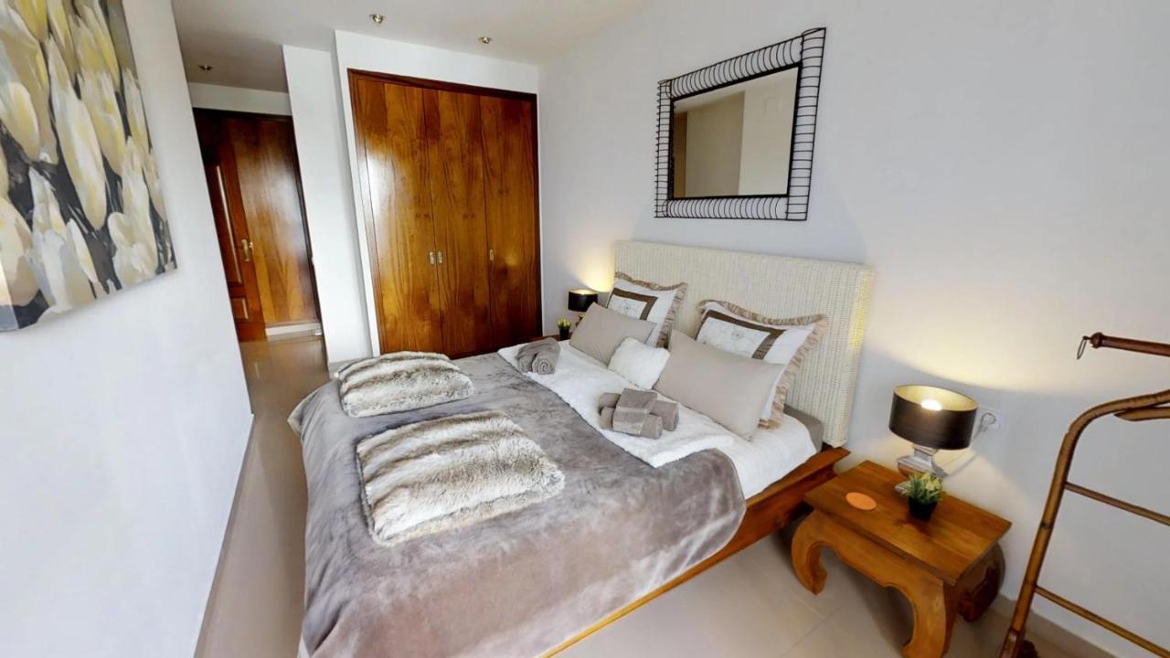Pure Buddha Apartment Ситжес Екстериор снимка